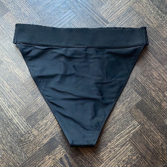 💎 4 for $30 Fashionnova | High Waisted Diamante Swim Bottom - Picture 5 of 5